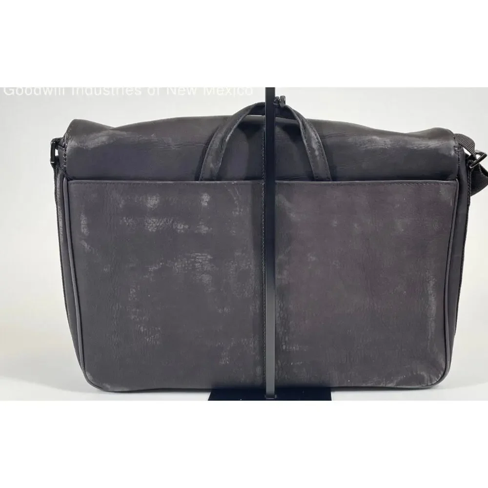 KENNETH COLE REACTION RISKY BUSINESS LEATHER MESSENGER CROSSBODY BAG